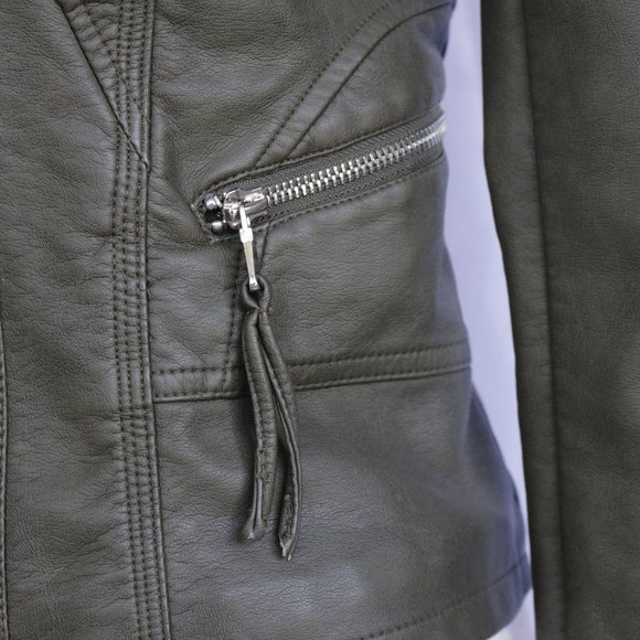 Le Chateau Faux Leather Motorcycle Jacket - NWOT - Picture 3 of 9